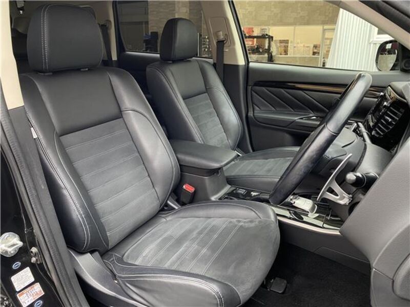 OUTLANDER PHEV