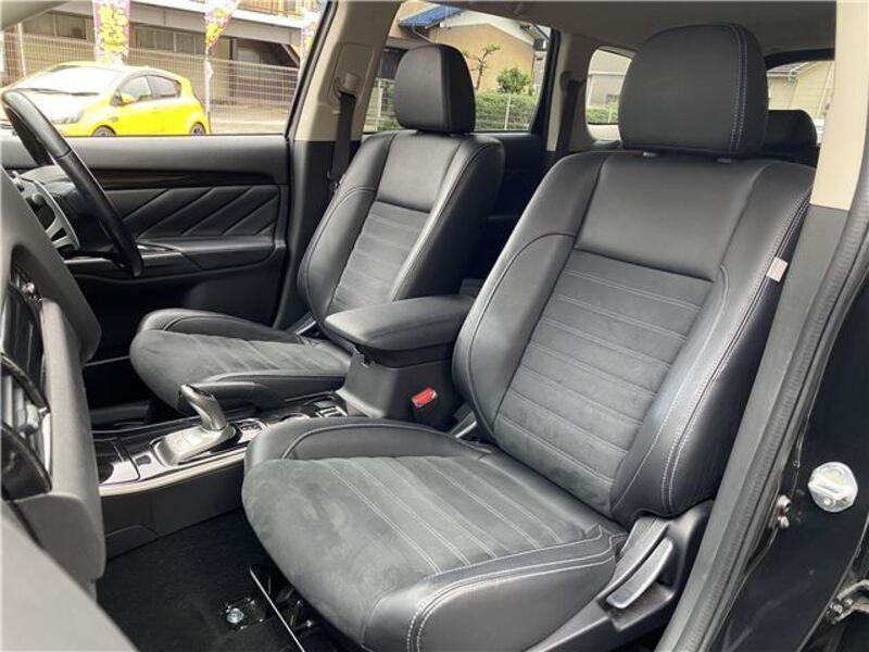 OUTLANDER PHEV