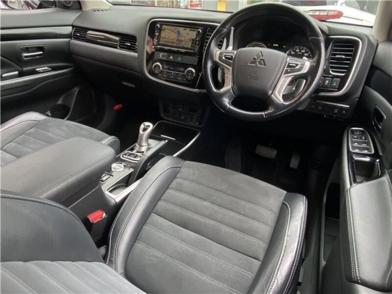OUTLANDER PHEV