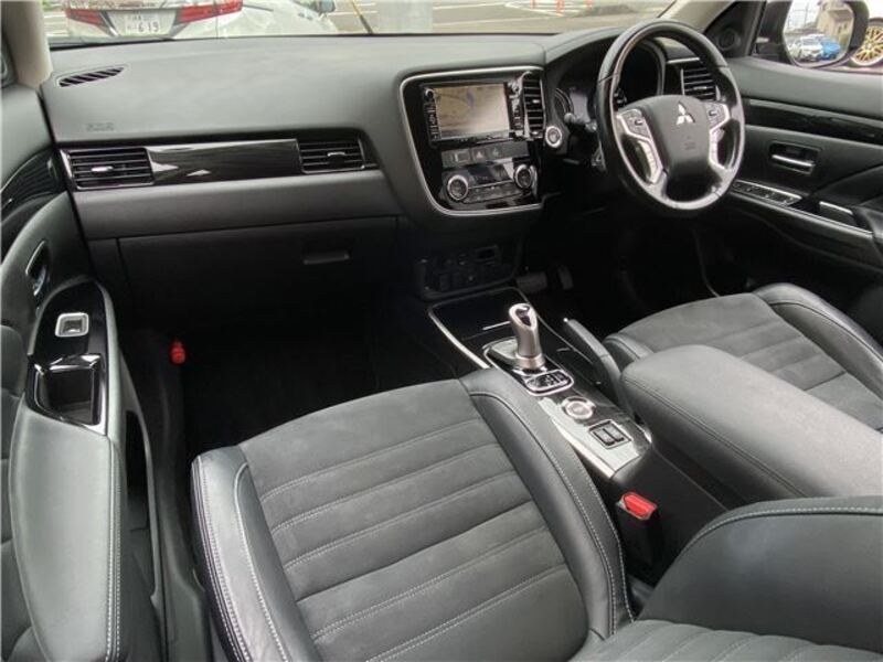 OUTLANDER PHEV