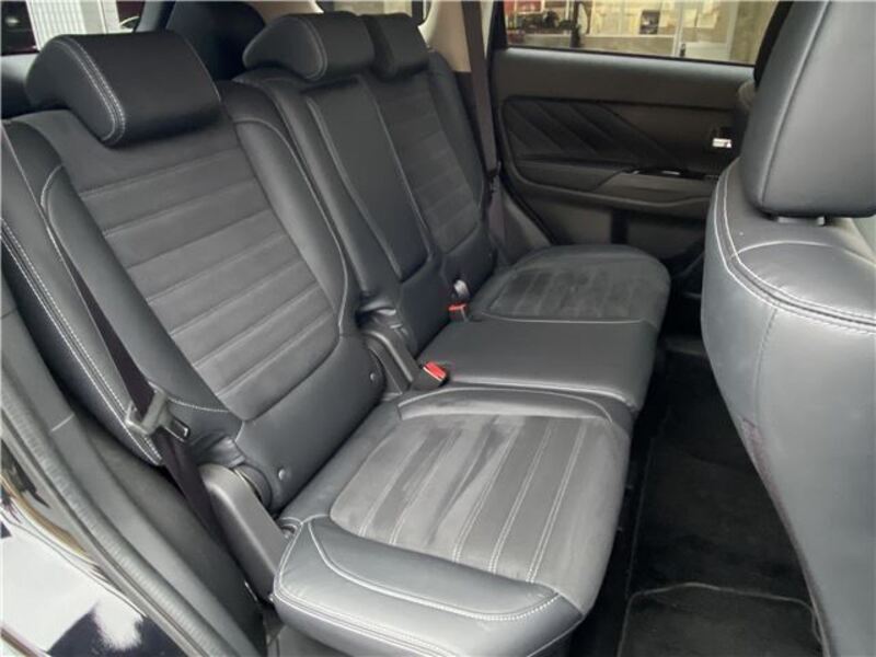 OUTLANDER PHEV