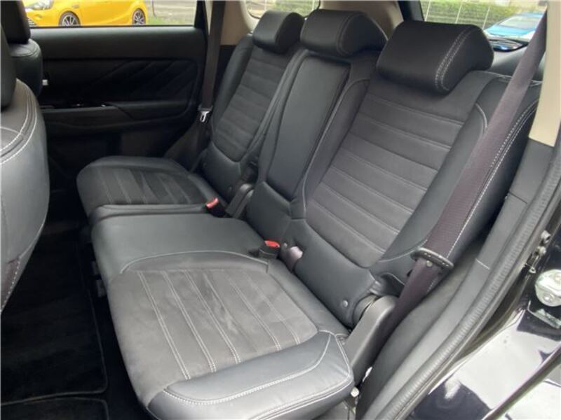 OUTLANDER PHEV