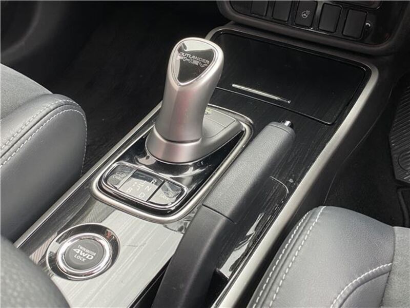 OUTLANDER PHEV
