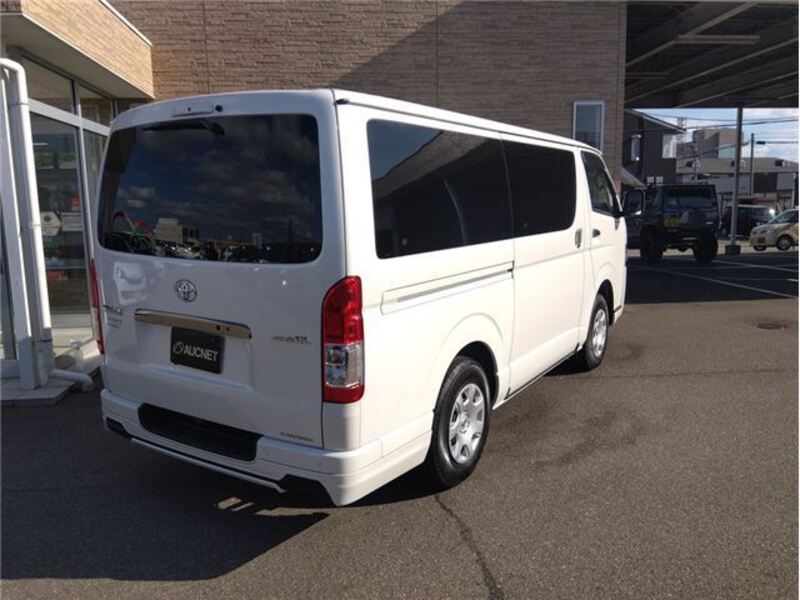 HIACE