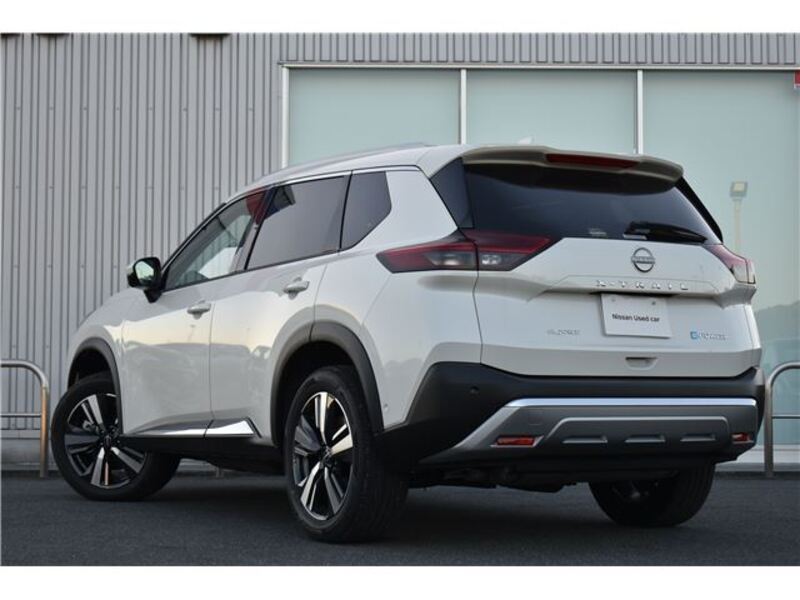 X-TRAIL
