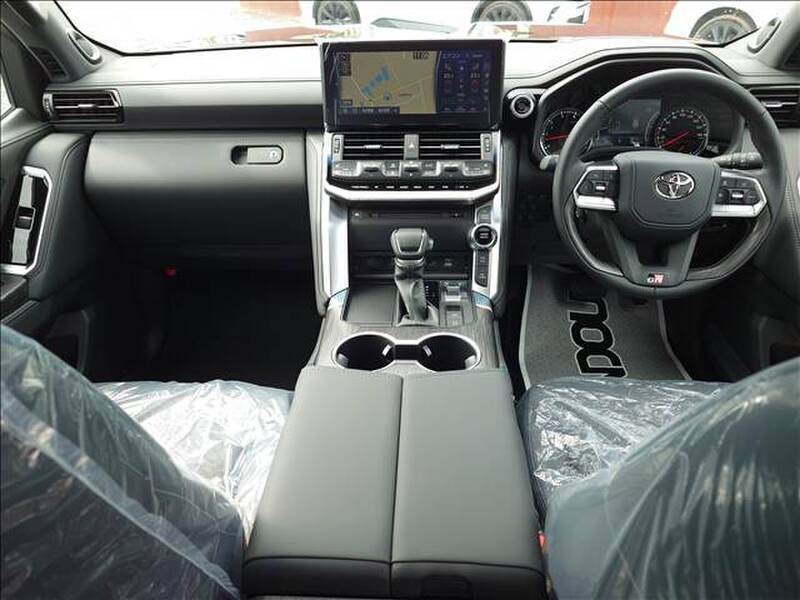 LAND CRUISER