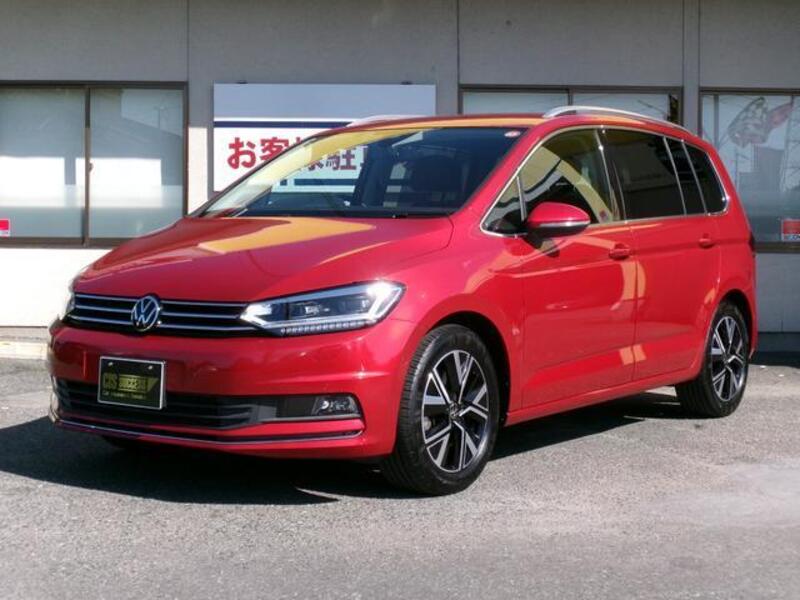VOLKSWAGEN GOLF TOURAN