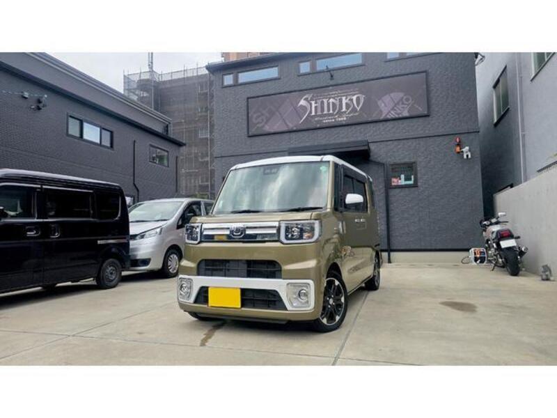 DAIHATSU WAKE