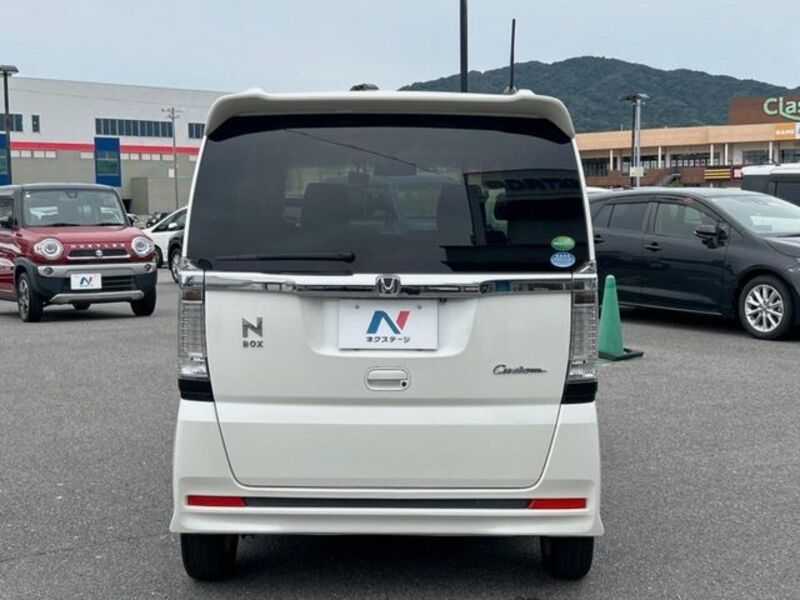 N BOX CUSTOM