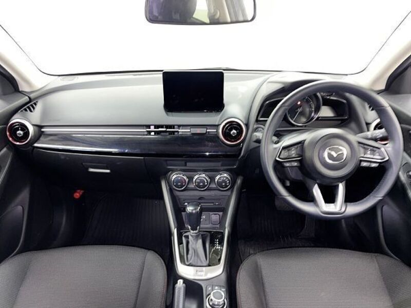 MAZDA2