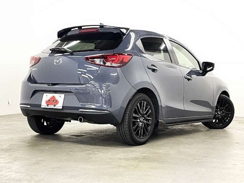 MAZDA2