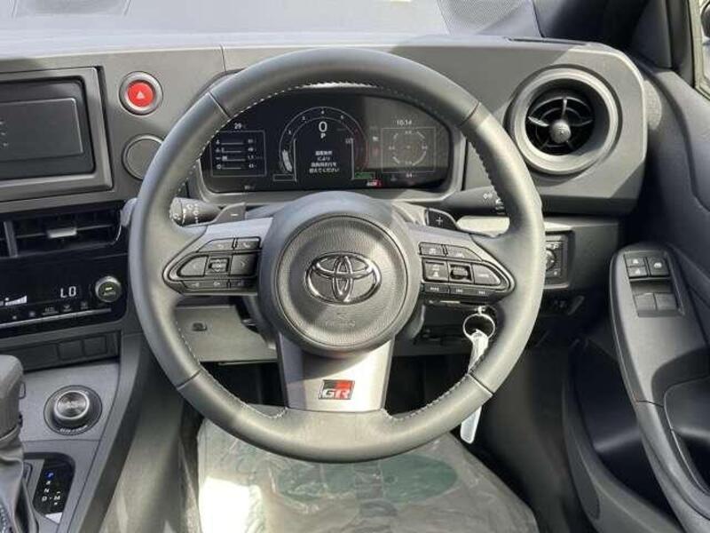 GR YARIS