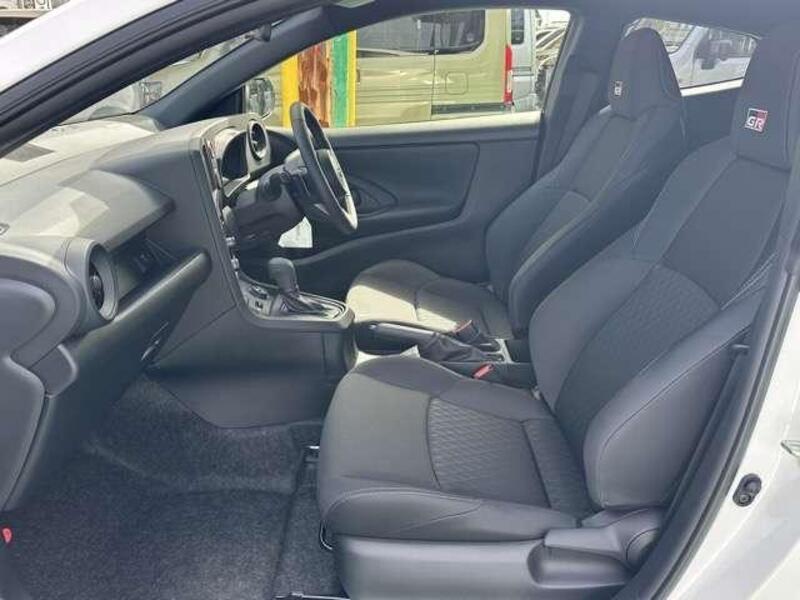 GR YARIS
