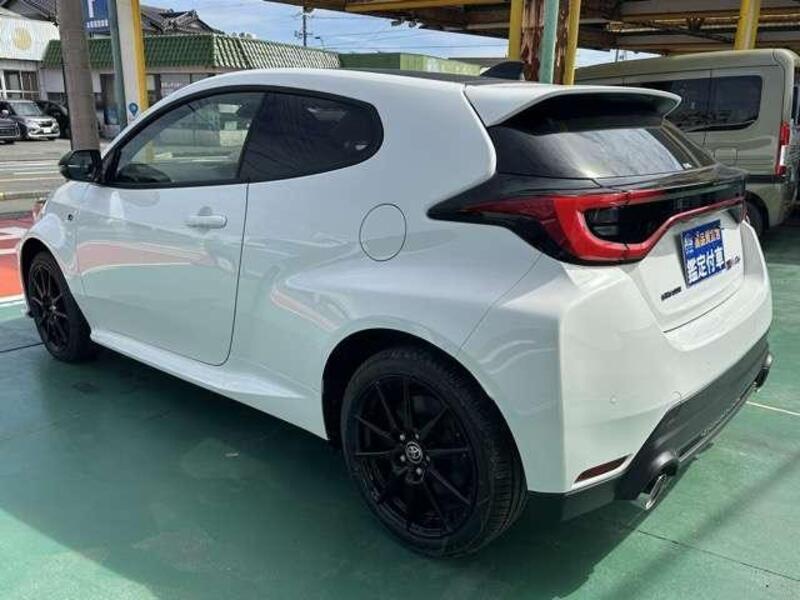 GR YARIS