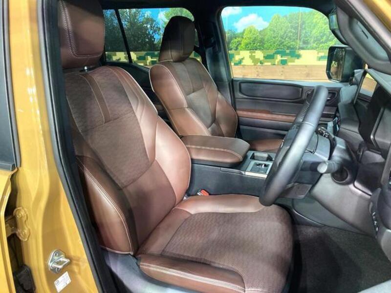 LAND CRUISER 250