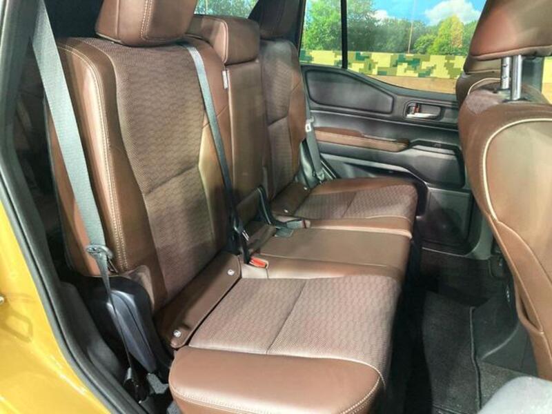 LAND CRUISER 250