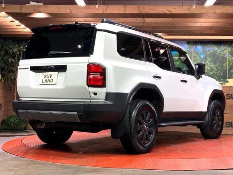 LAND CRUISER 250