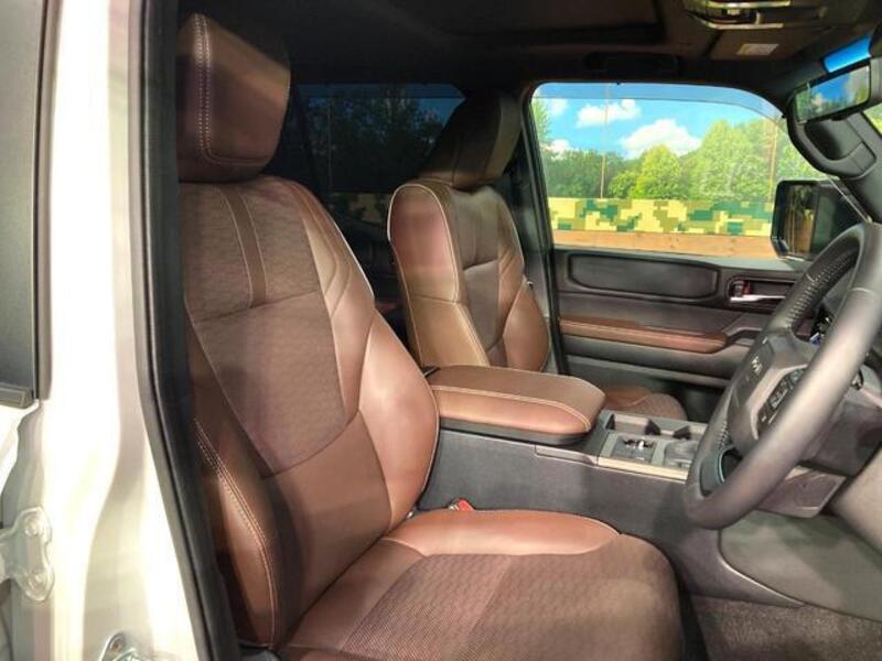 LAND CRUISER 250