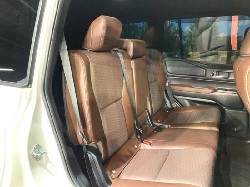 LAND CRUISER 250