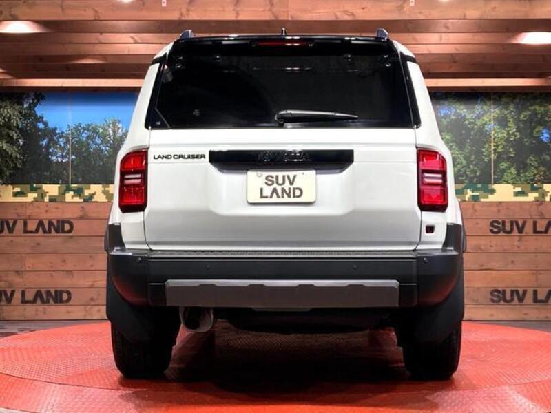 LAND CRUISER 250