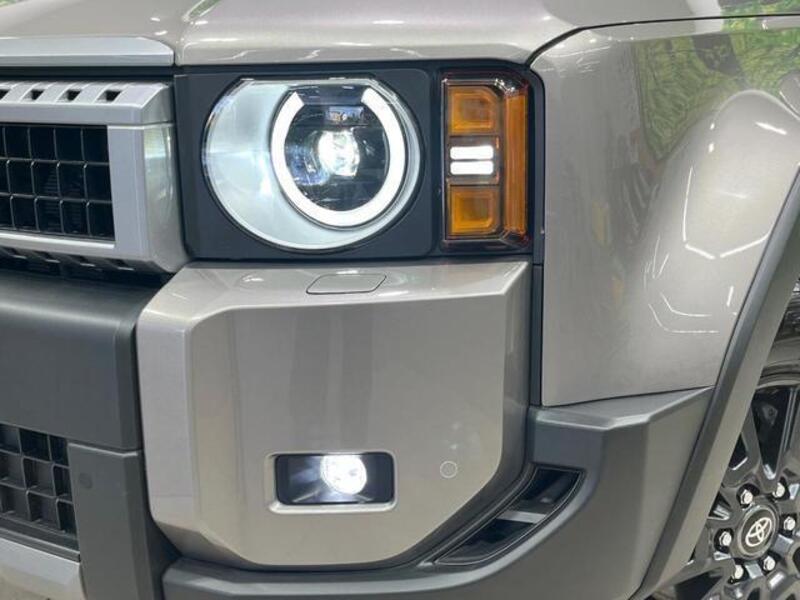 LAND CRUISER 250