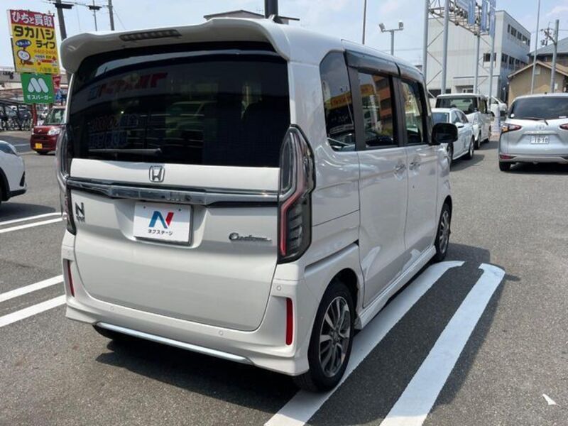 N BOX CUSTOM