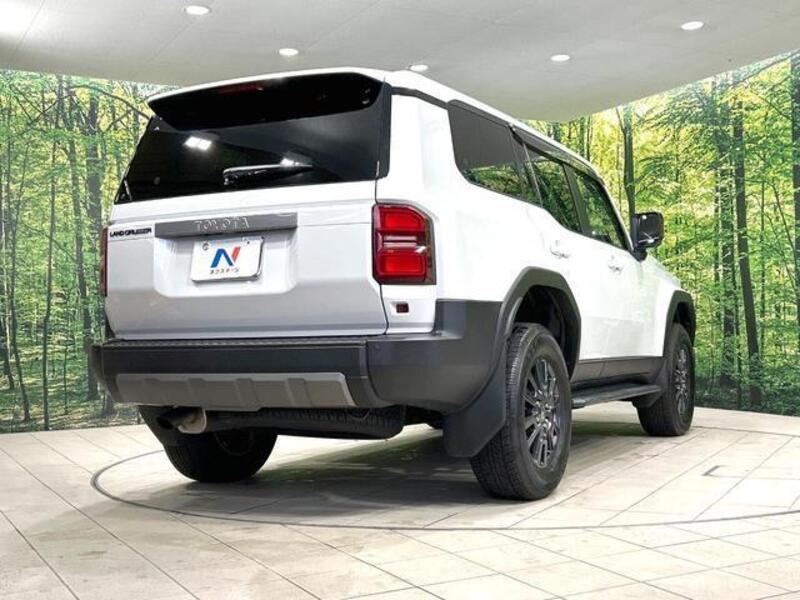 LAND CRUISER 250