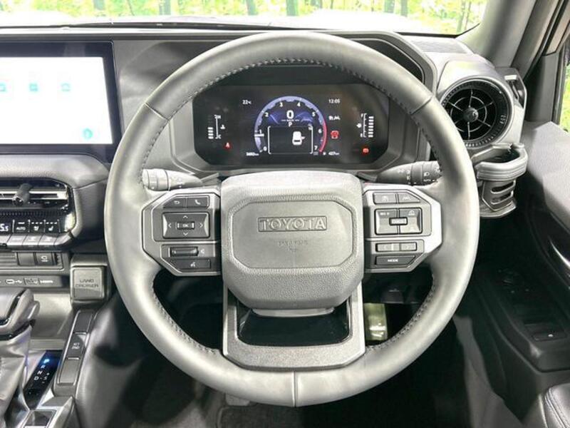 LAND CRUISER 250