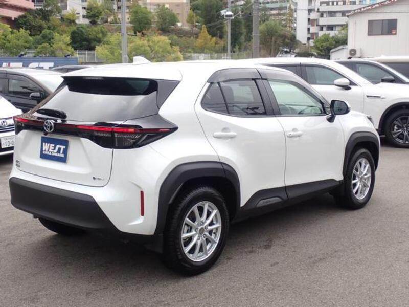 YARIS CROSS