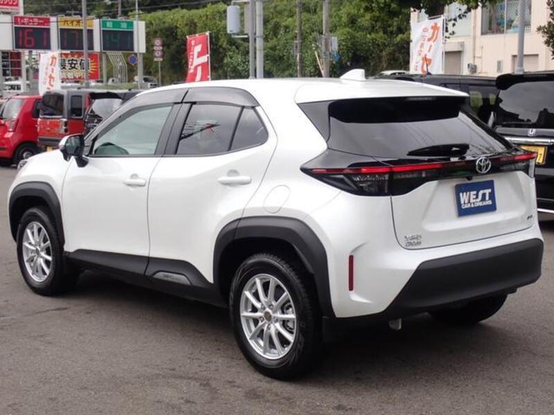 YARIS CROSS