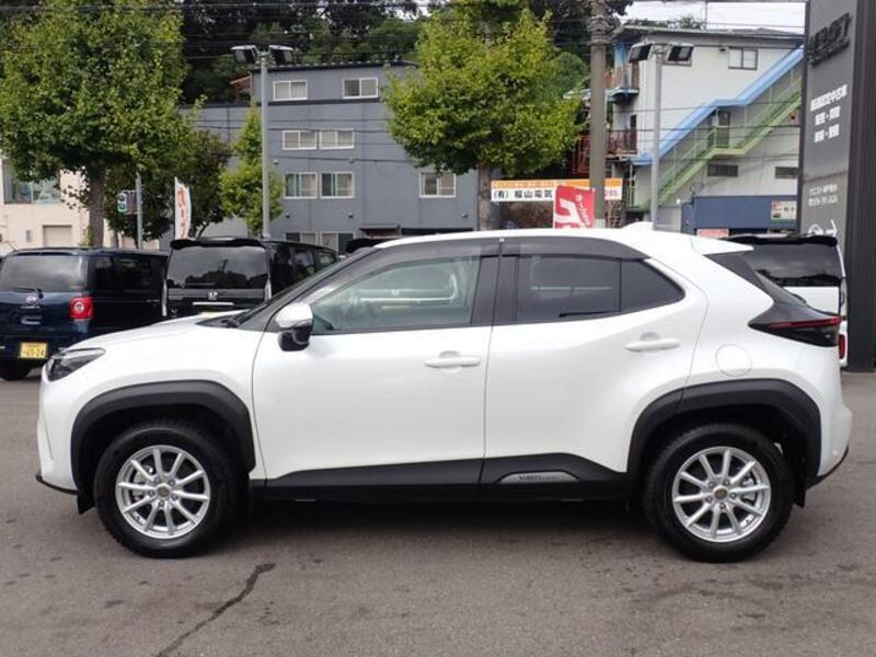 YARIS CROSS