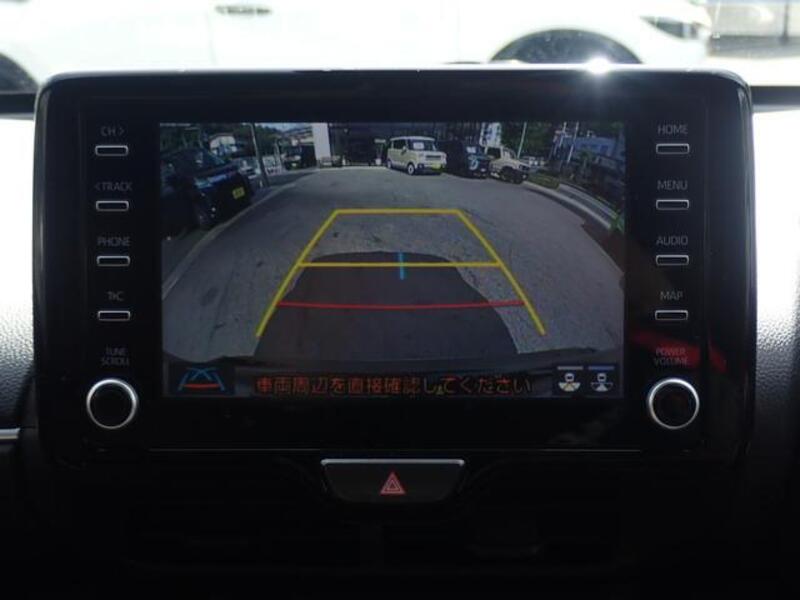 YARIS CROSS