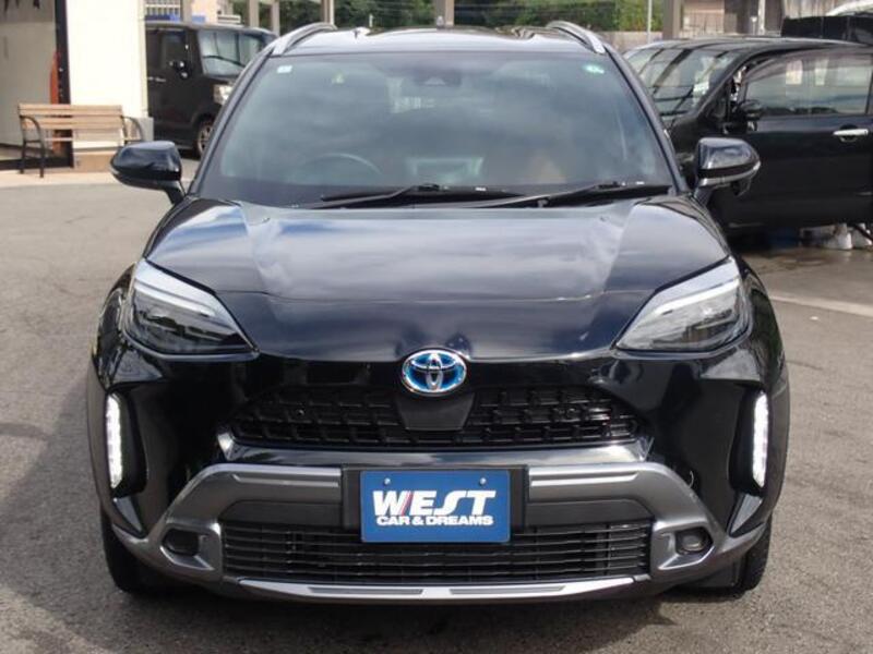 YARIS CROSS