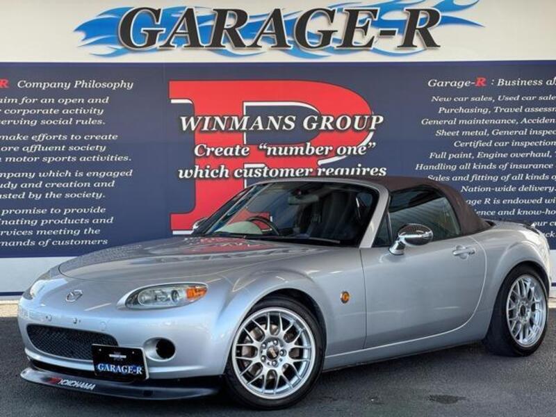 ROADSTER-0