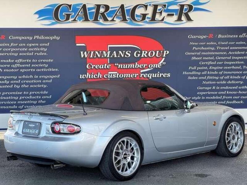 ROADSTER
