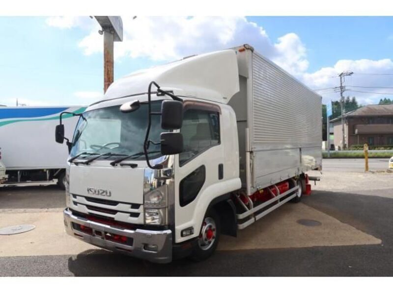 ISUZU FORWARD