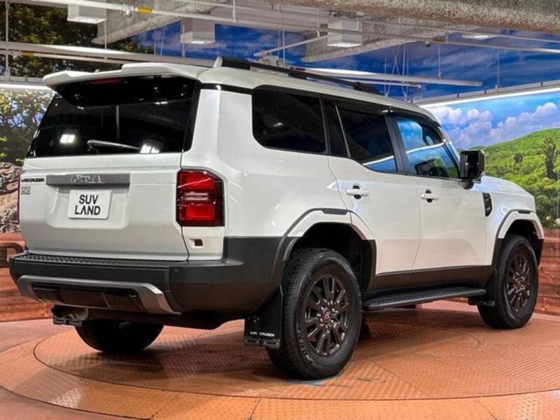 LAND CRUISER 250