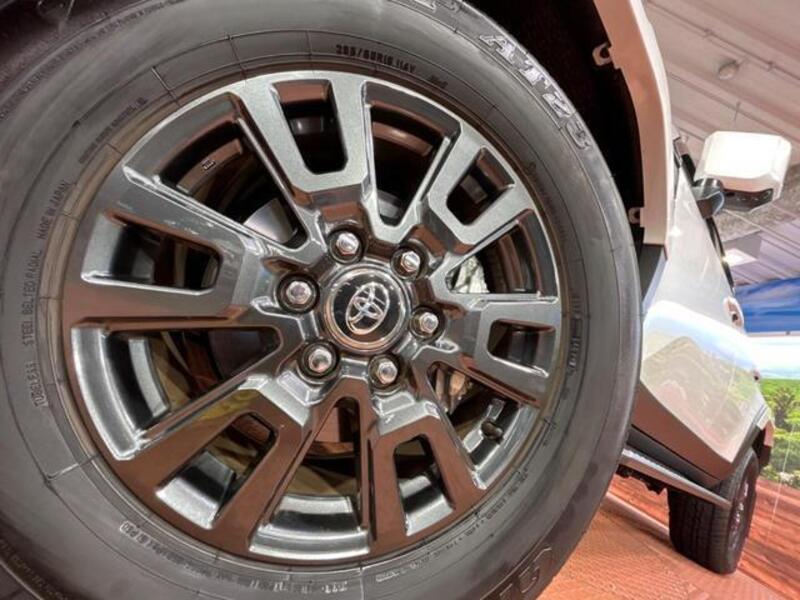 LAND CRUISER 250