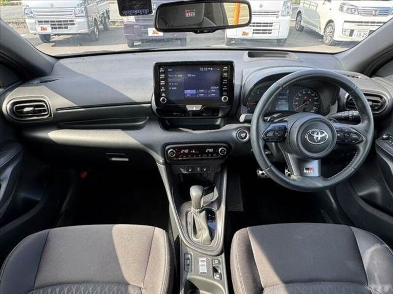 GR YARIS