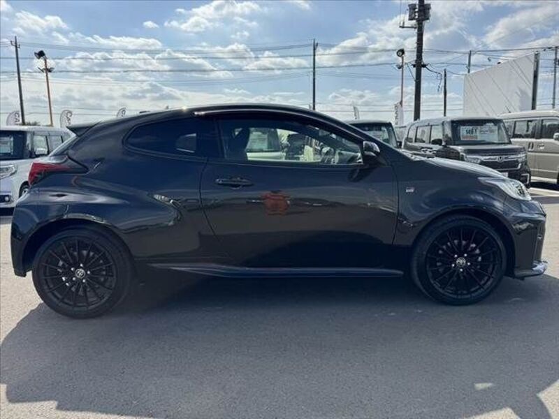 GR YARIS