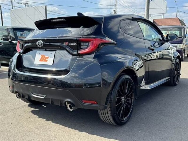 GR YARIS