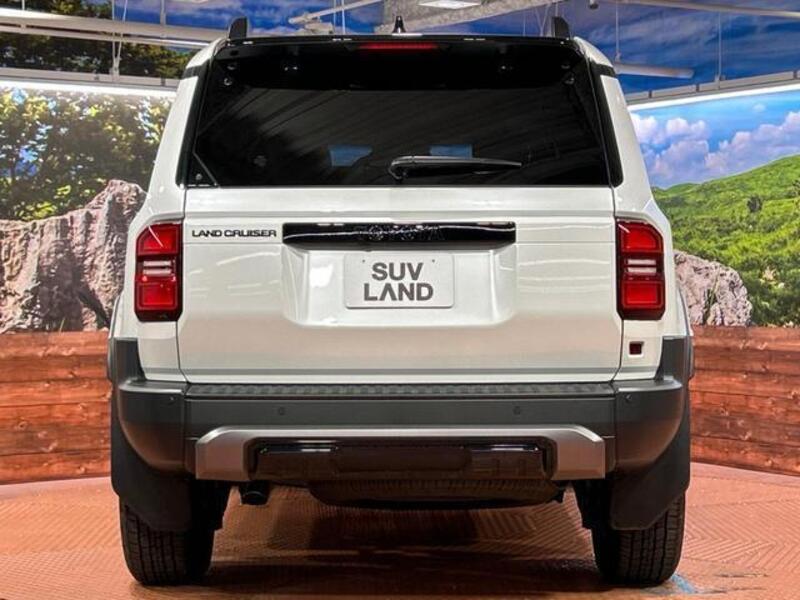 LAND CRUISER 250