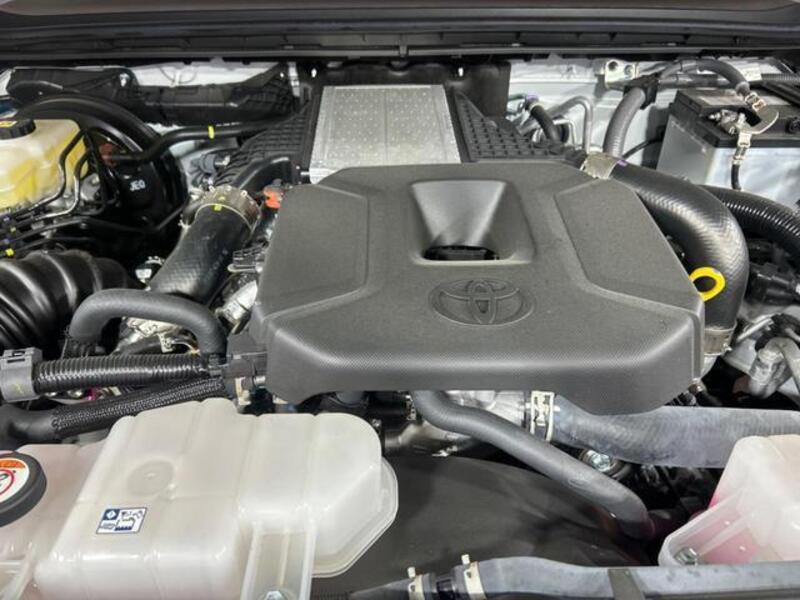 LAND CRUISER 250
