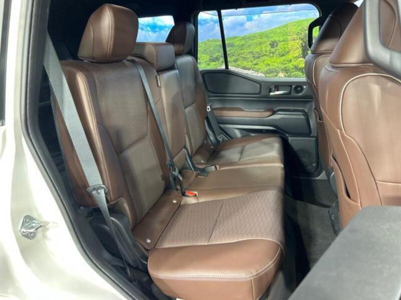 LAND CRUISER 250
