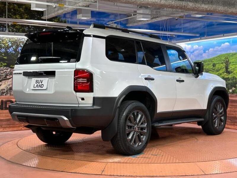 LAND CRUISER 250