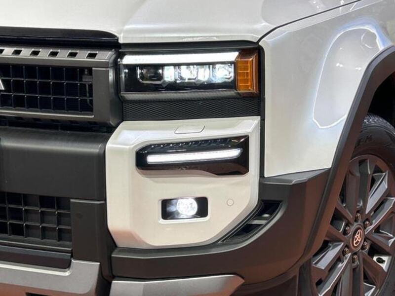 LAND CRUISER 250
