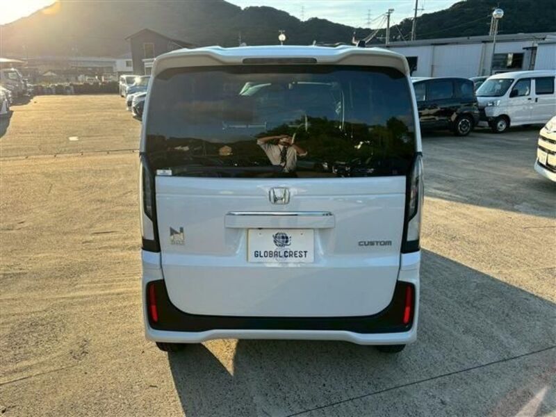 N BOX CUSTOM