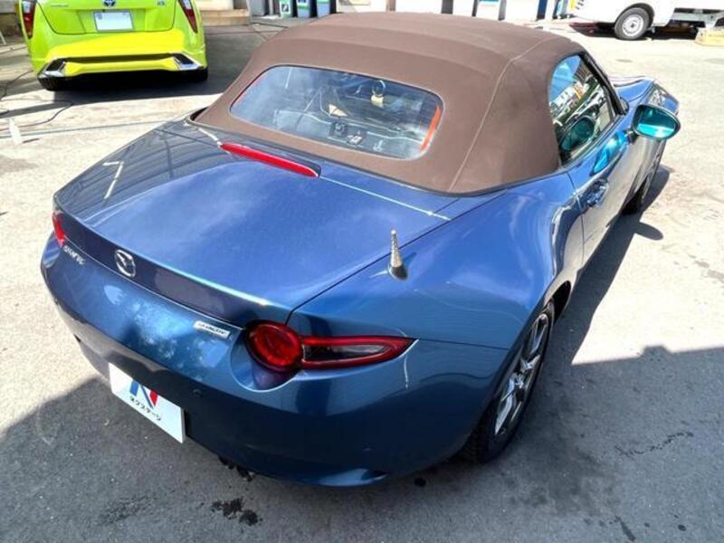 ROADSTER