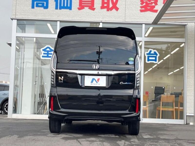 N BOX CUSTOM
