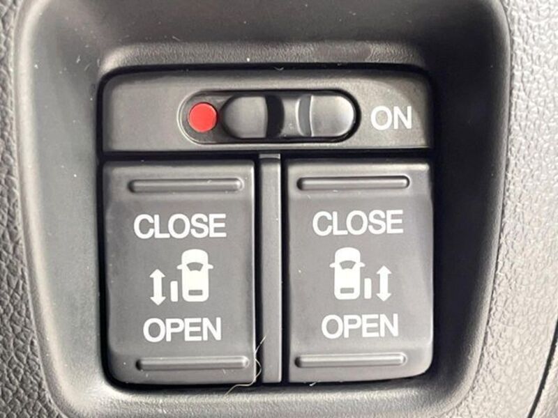 N BOX